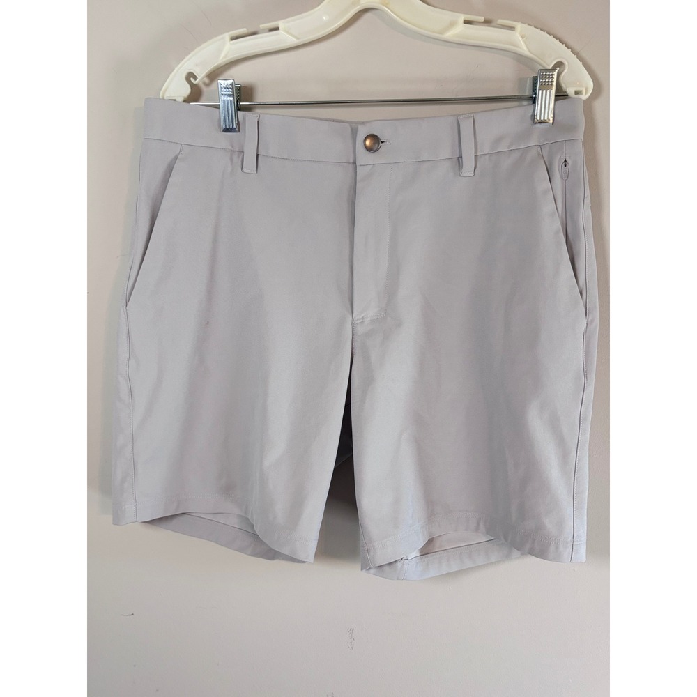 CRZ YOGA Mens Golf Shorts Light Gray Stretch Flat Front Size 33W Athletic Casual